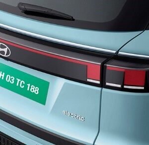 TAIL LAMP GARNISH
