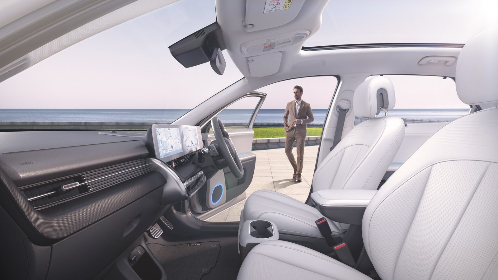 IONIQ 5’s interiors are designed to make your time as leisurely as possible. Premium front relaxation seats, sliding centre console, walkthrough cabin and more make the Hyundai IONIQ 5 your favorite relaxation spot.