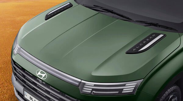 HOOD SCOOP