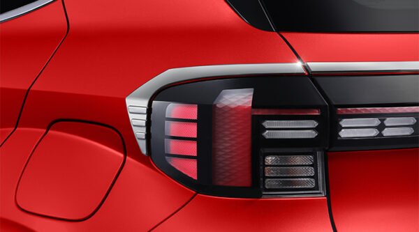 TAIL LAMP GARNISH