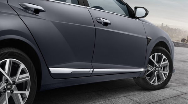 BODY SIDE MOLDING
